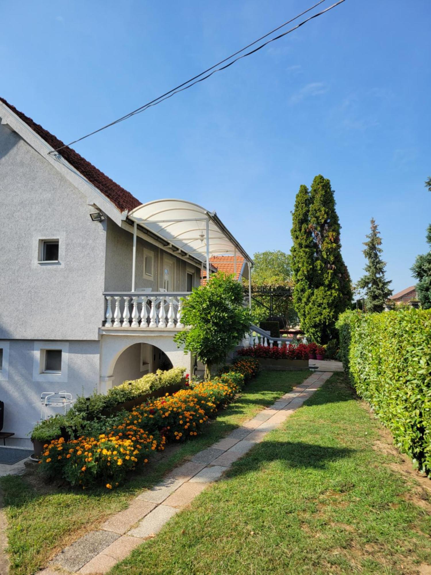 Green Garden Apartments Surčin Exterior foto