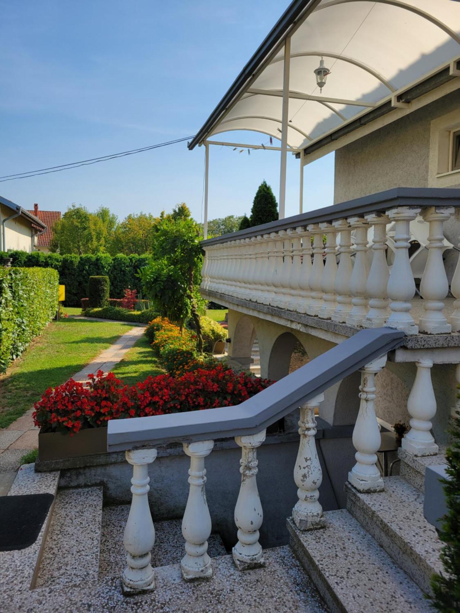 Green Garden Apartments Surčin Exterior foto